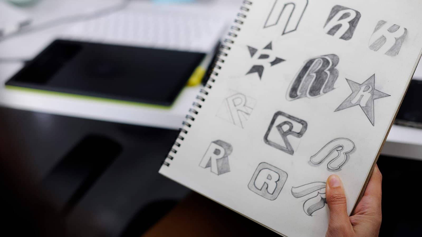Logo : pourquoi passer par un graphiste freelance ?